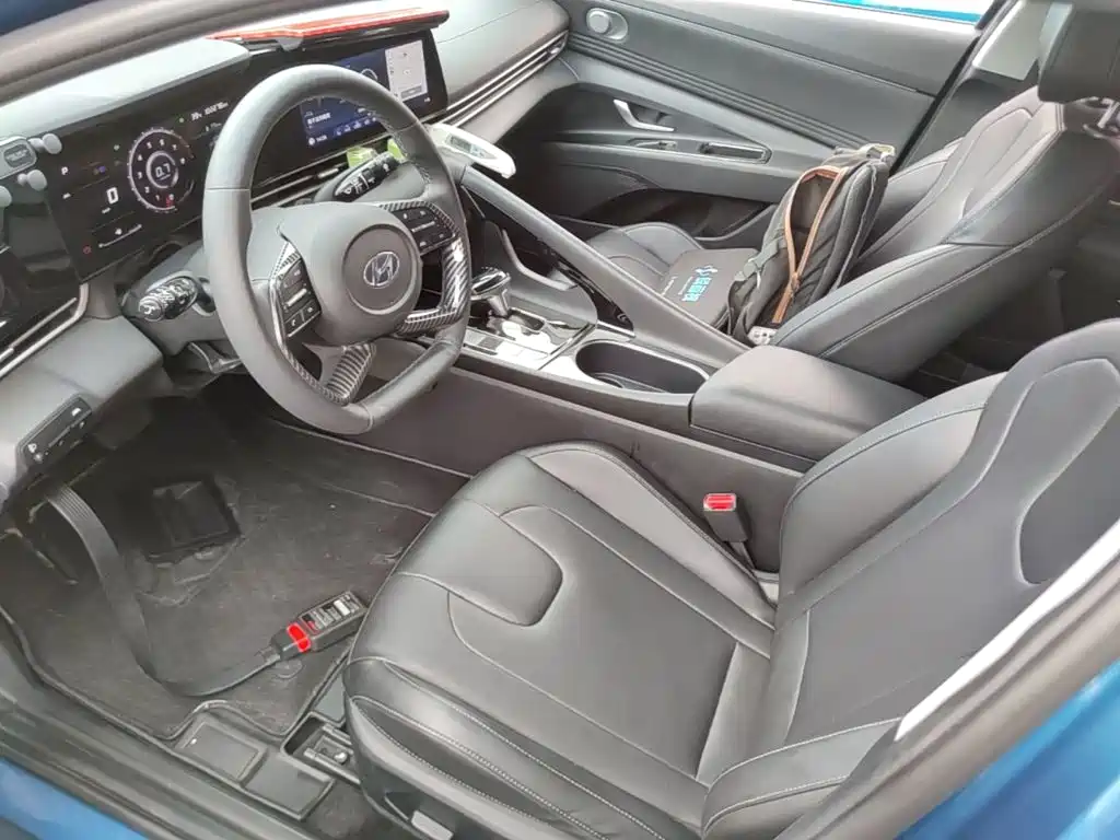 Hyundai Elantra 2020 — фото 15