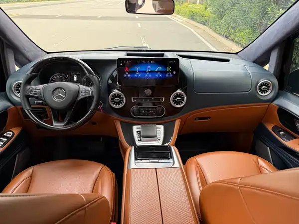 Mercedes-Benz Vito 2023