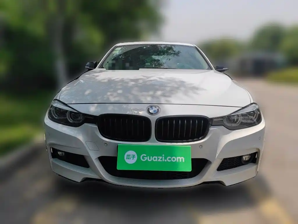 BMW 3 Series 2018 — фото 24