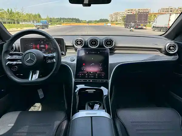 Mercedes-Benz C-Class 2023