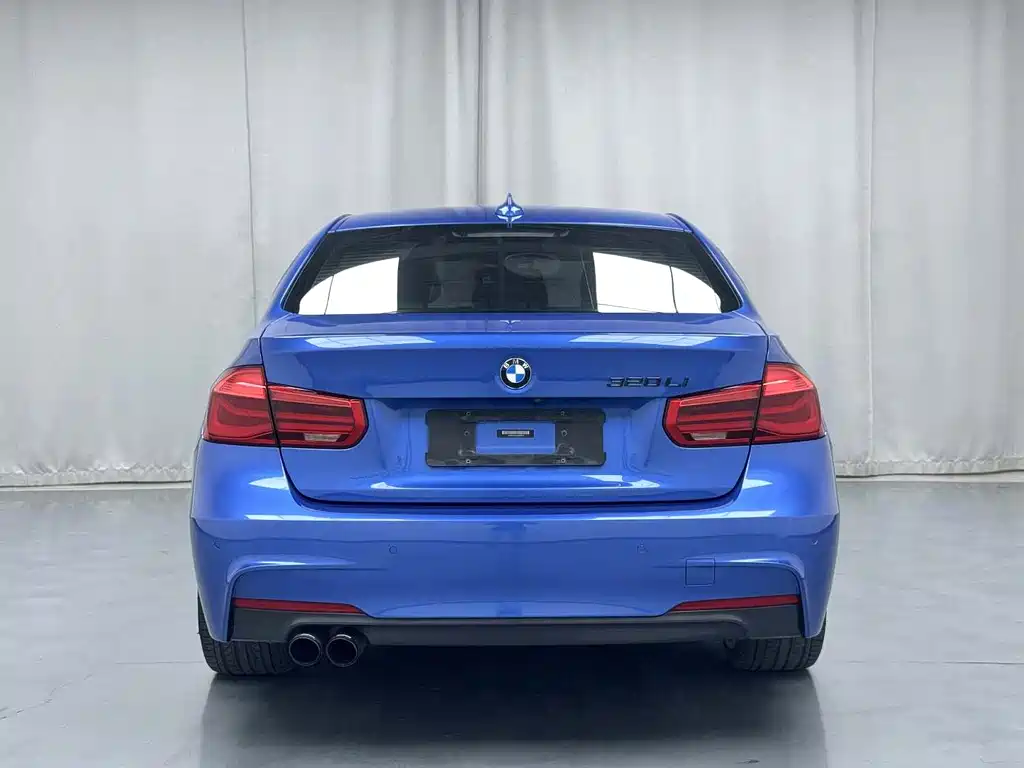 BMW 3 Series 2018 — фото 9