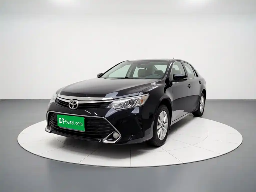 Toyota Camry 2016 — фото 1