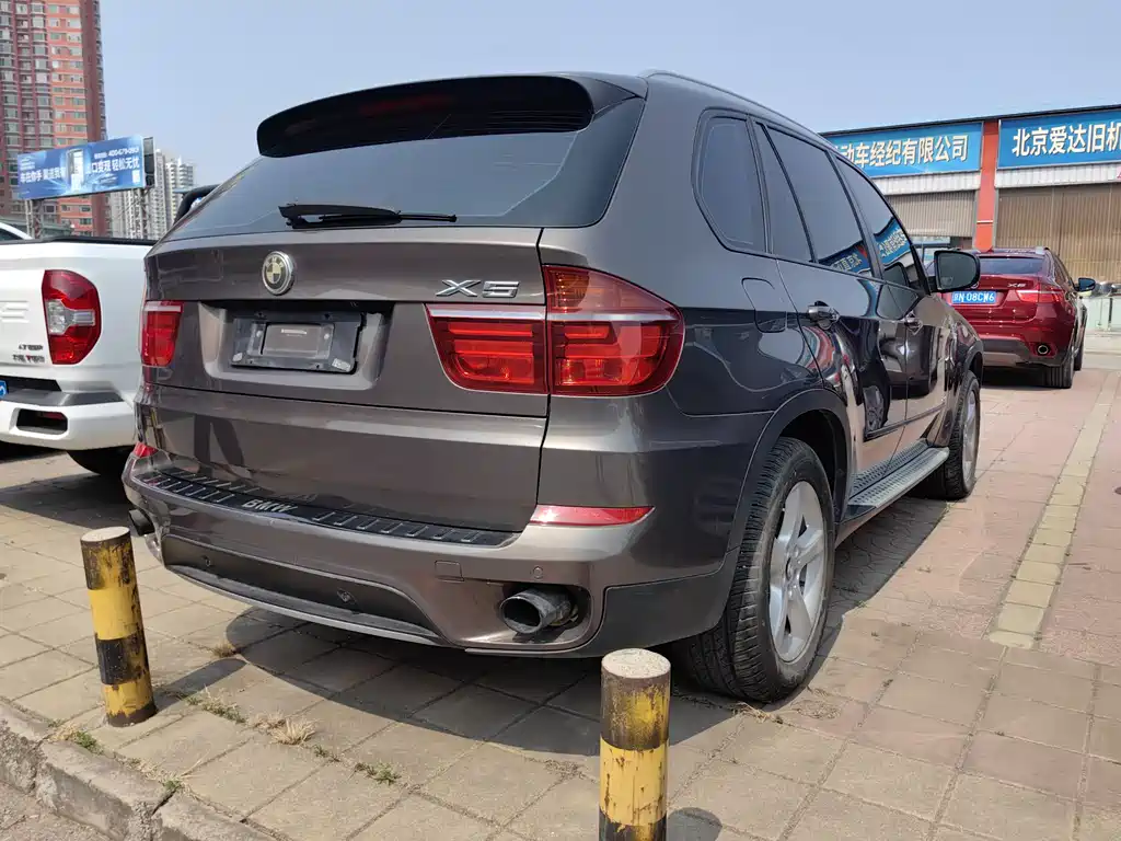 BMW X5 2010 — фото 12