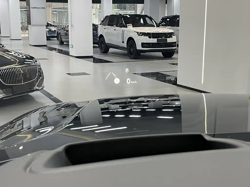 Land Rover Range Rover 2021 — фото 17