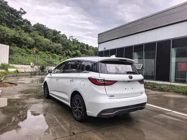 BYD Song MAX 2017