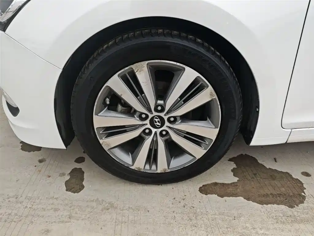 Hyundai Mistra 2014 — фото 23