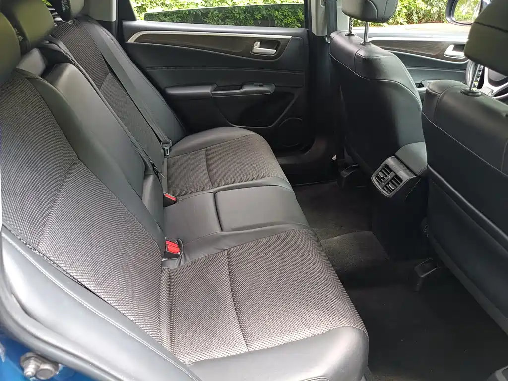 Honda Jade 2016 — фото 11