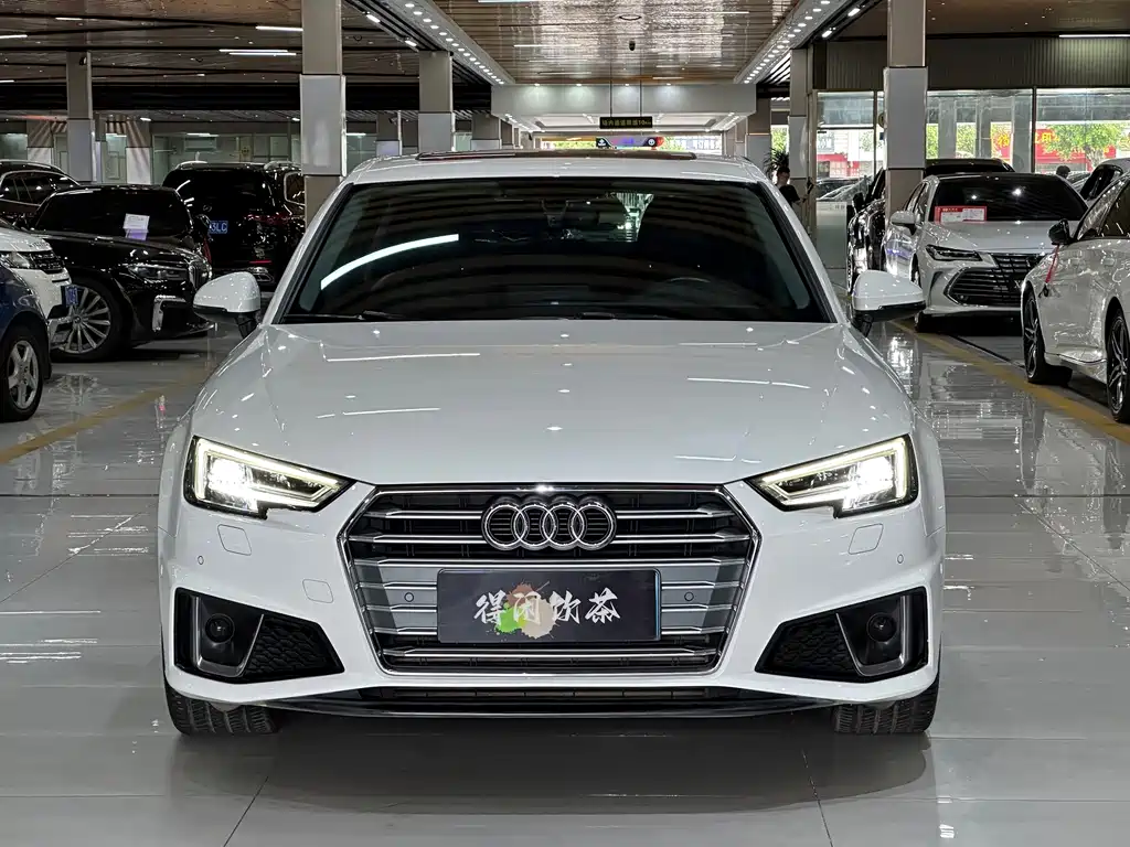 Audi A4L 2019