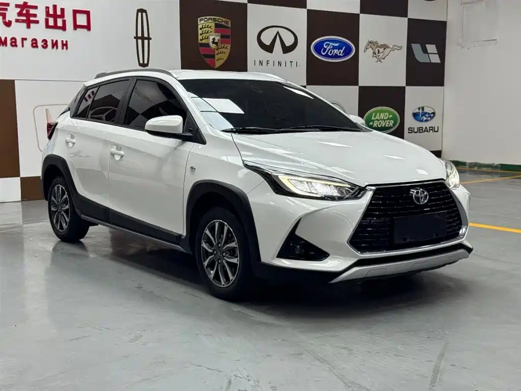 Toyota Yaris L 2023