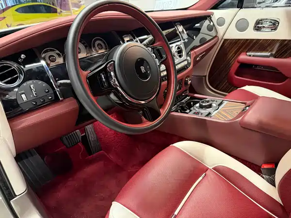 Rolls-Royce Phantom 2015