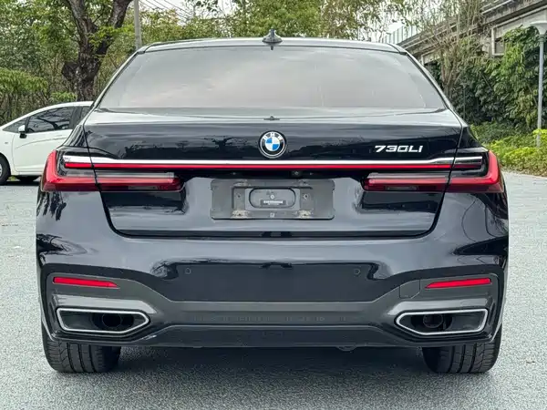 BMW 7 Series 2021