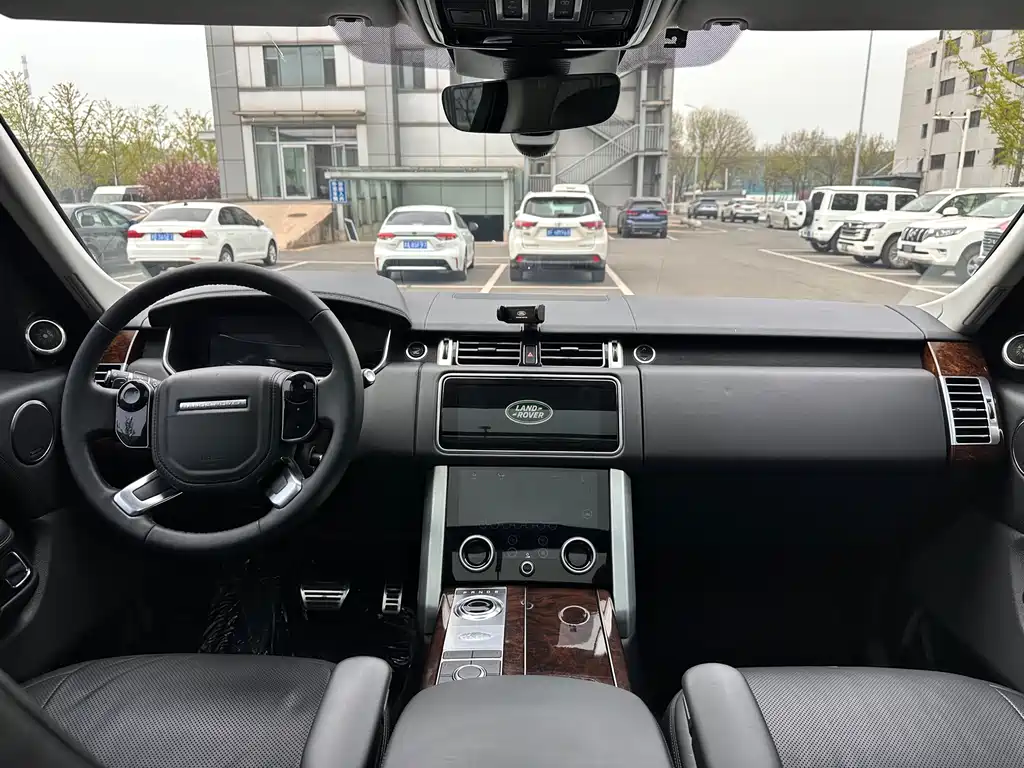 Land Rover Range Rover 2020 — фото 20