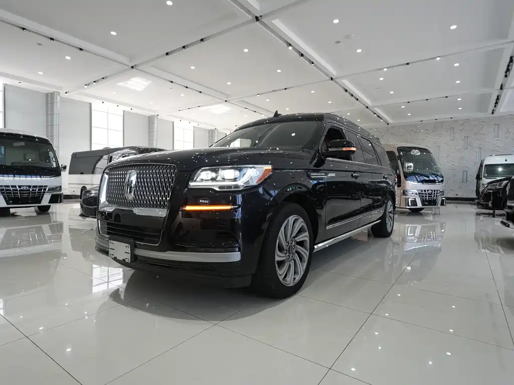 Lincoln Navigator — фото 1