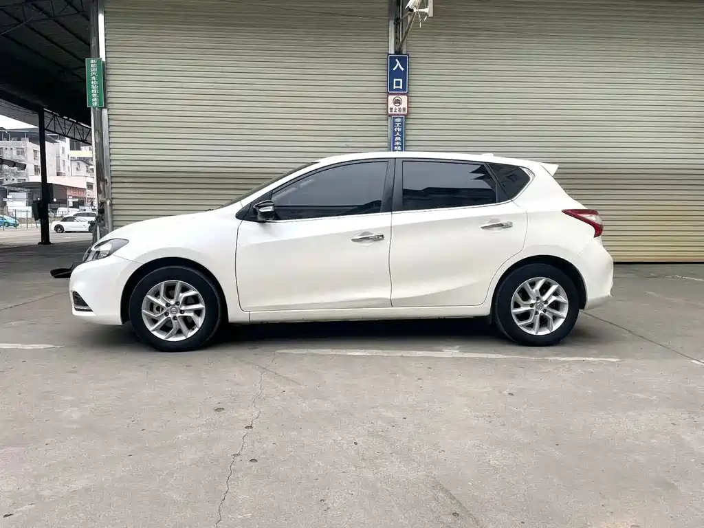 Nissan Tiida 2022