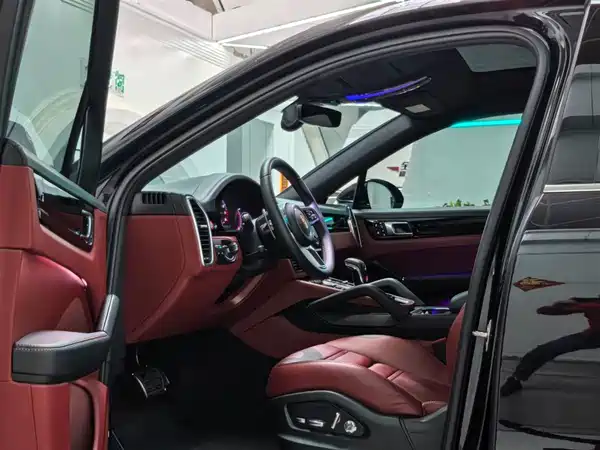 Porsche Cayenne 2022