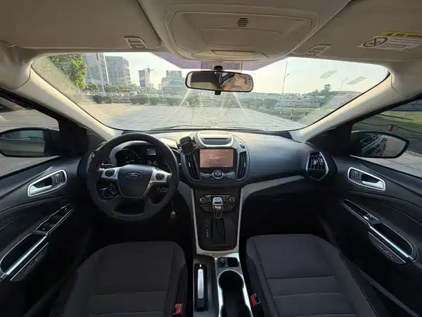 Ford Kuga 2015