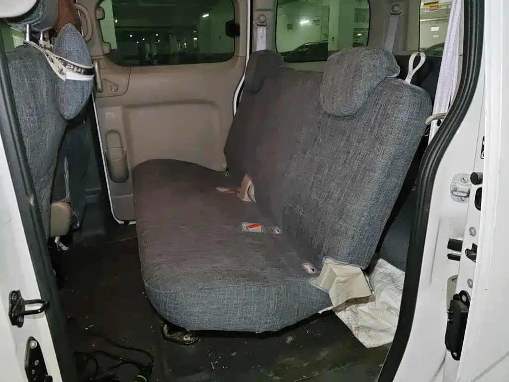 Nissan NV200 2018 — фото 15