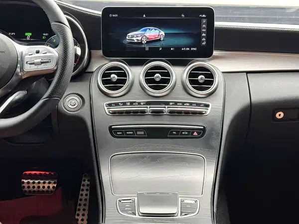 Mercedes-Benz C-Class 2020