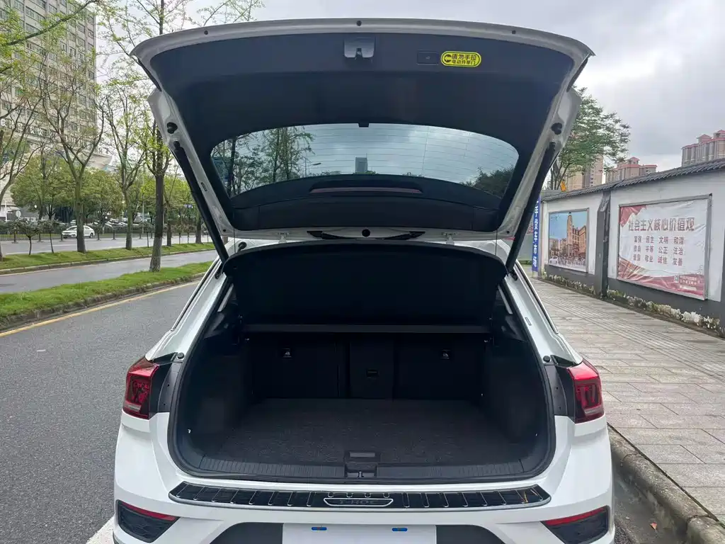 Volkswagen T-Roc 2022 — фото 14