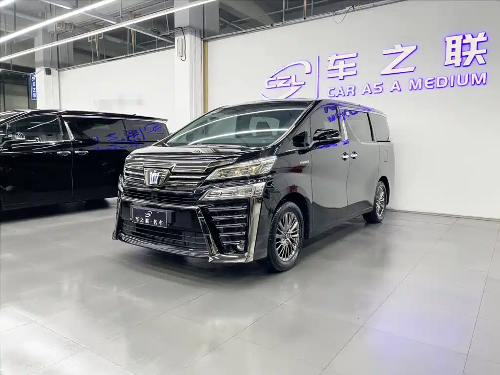 Toyota Vellfire 2023 — фото 3