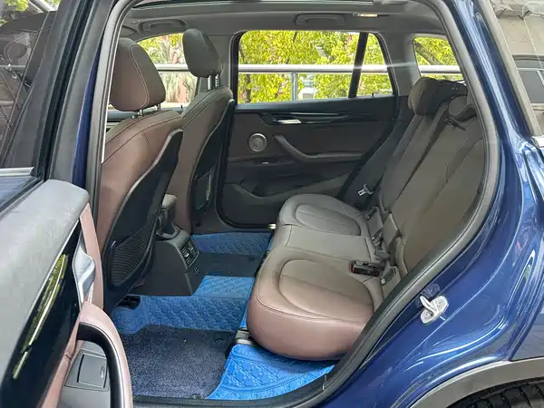 BMW X1 2021