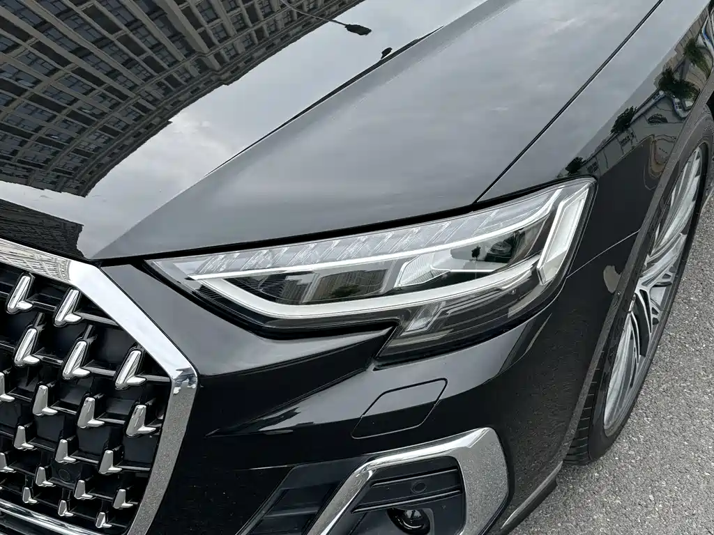 Audi A8 2024