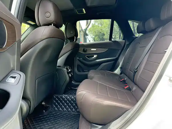 Mercedes-Benz GLC 2023