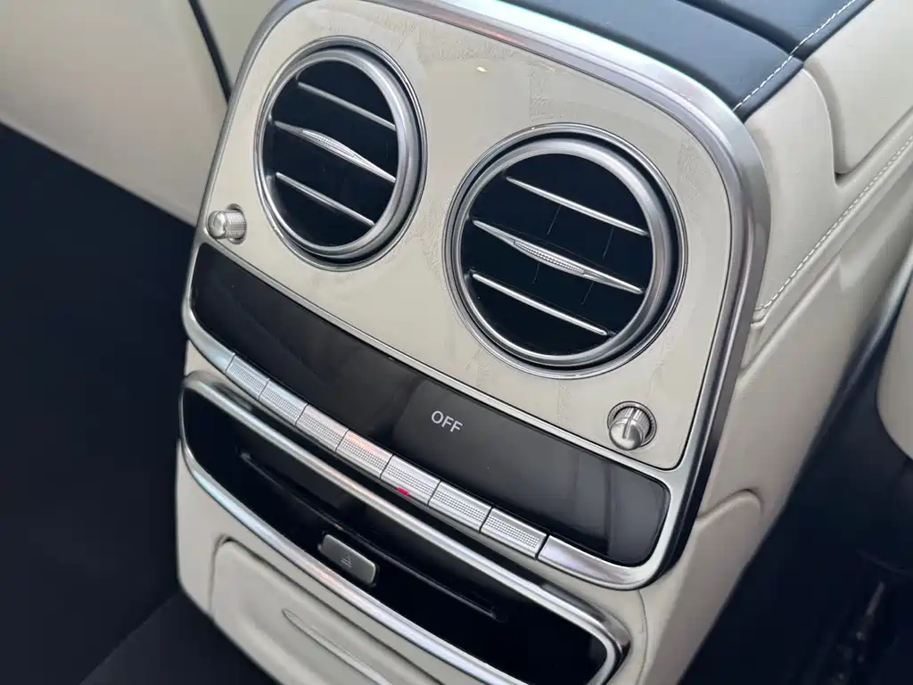 Mercedes-Benz S-Class AMG 2015 — фото 17