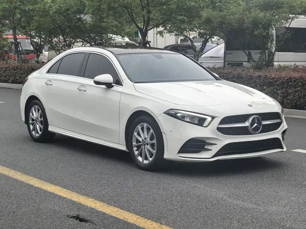 Mercedes-Benz A-Class 2023 — фото 3