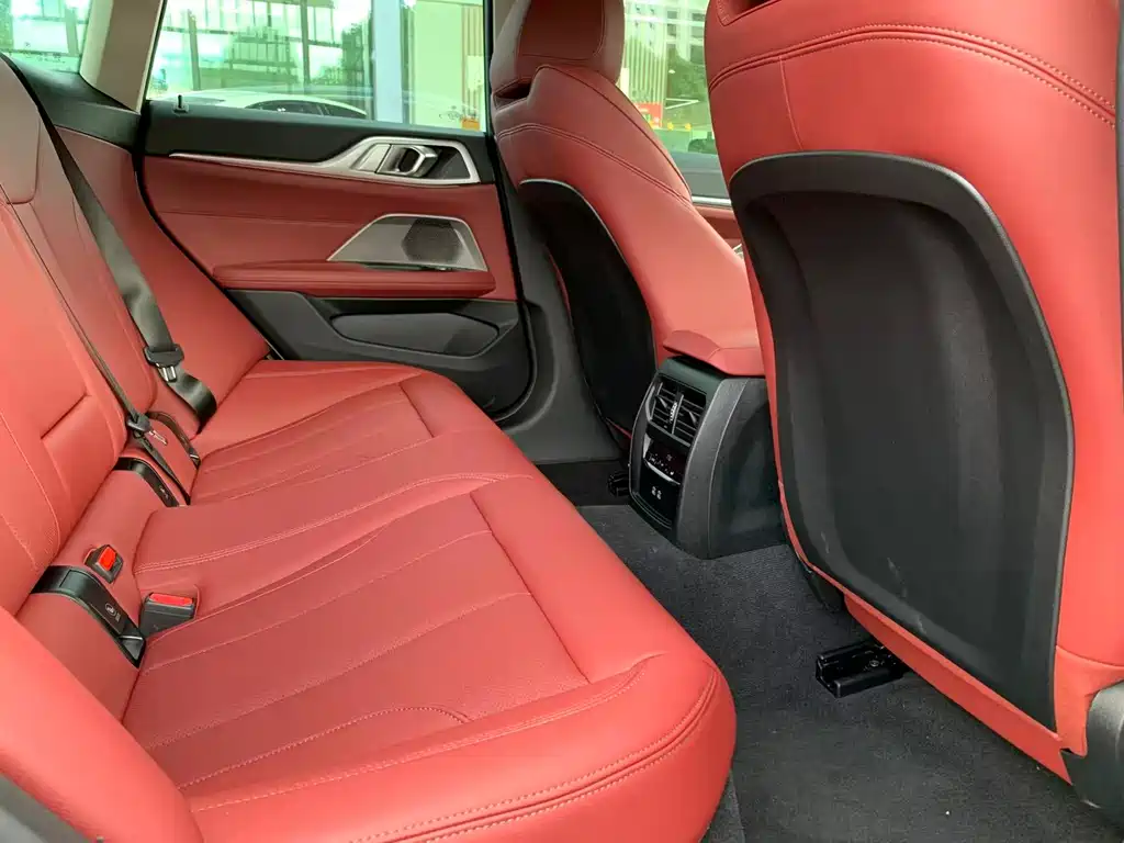 BMW 4 Series 2025 — фото 12