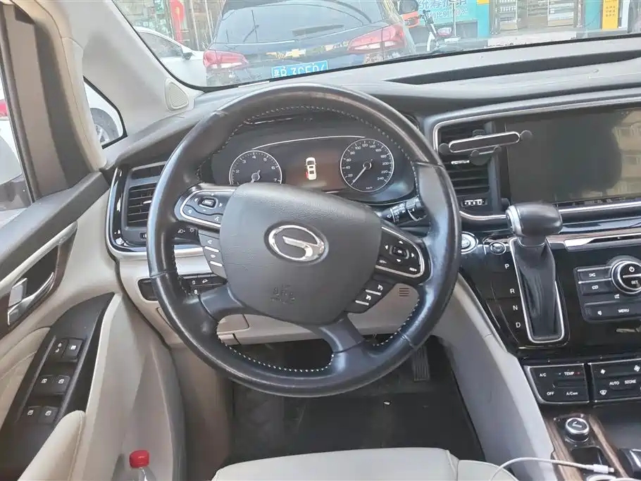 GAC Motor Trumpchi M8 2018 — фото 15