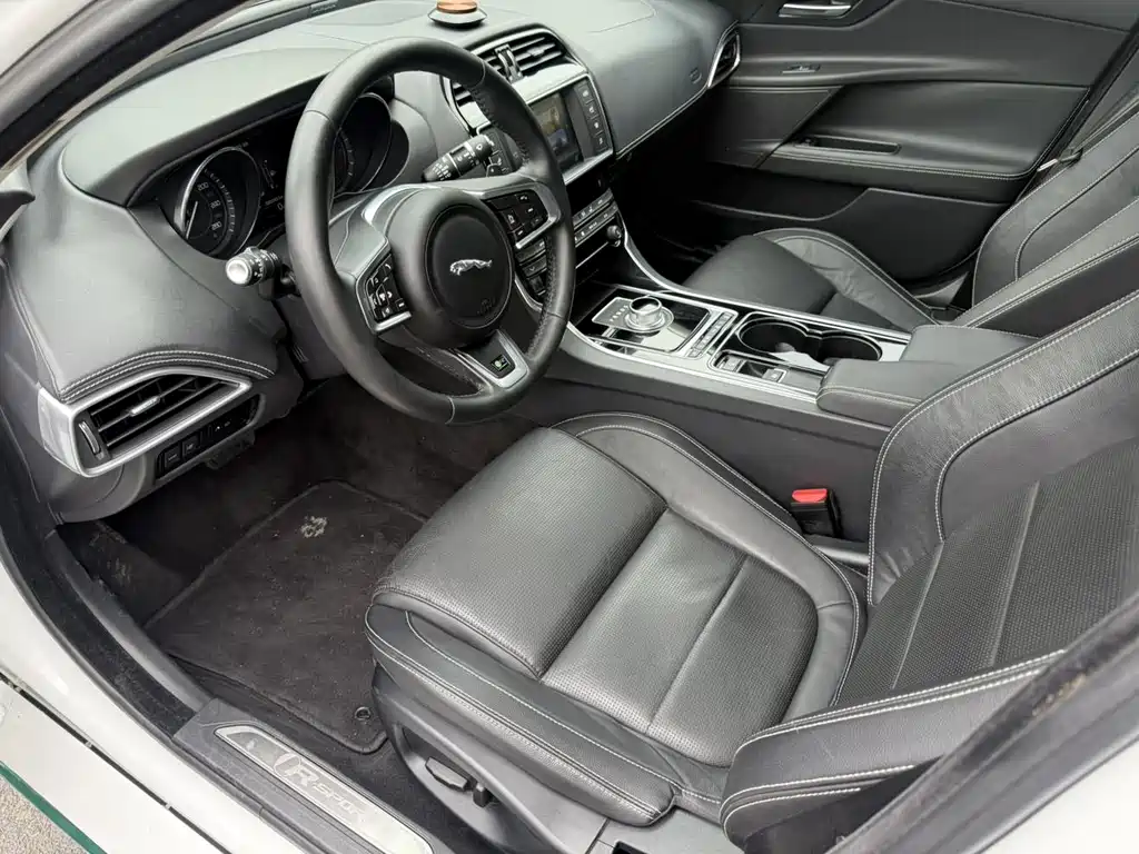 Alfa Romeo Stelvio 2018 — фото 14