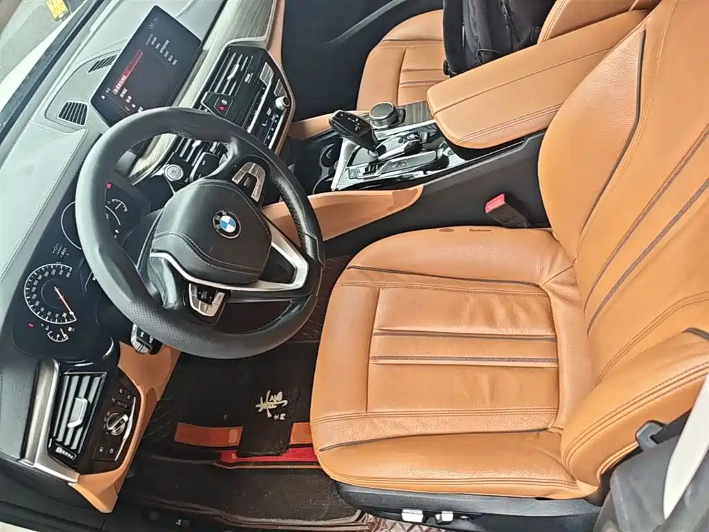 BMW 6 Series GT 2019 — фото 16