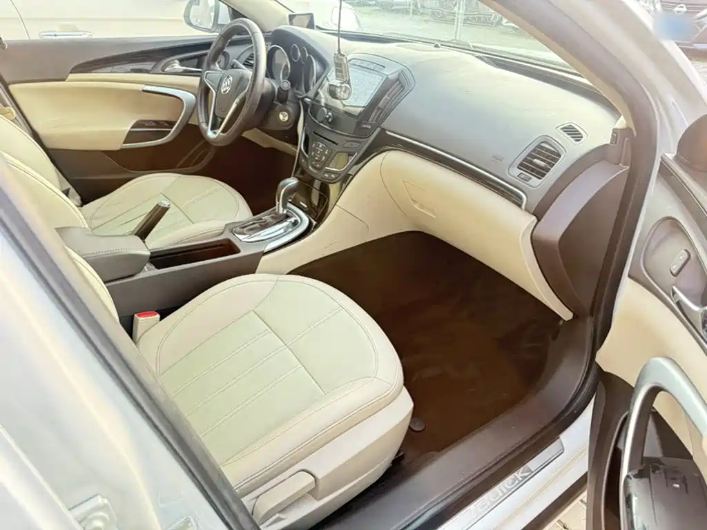 Buick Regal 2015 — фото 14