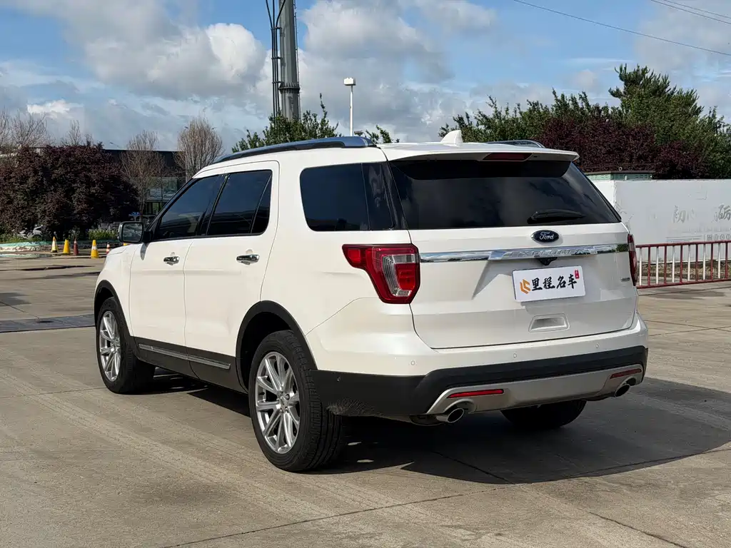 Ford Explorer 2018 — фото 8