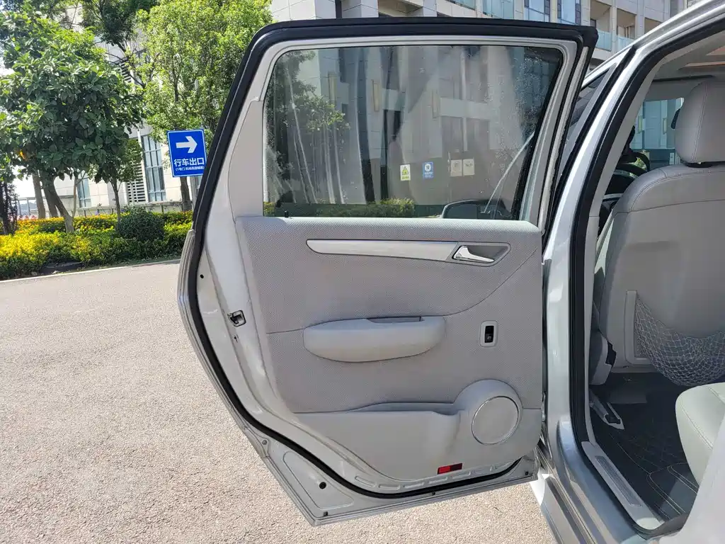 Mercedes-Benz B-Class 2012 — фото 16