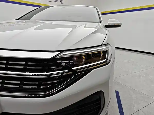 Volkswagen Sagitar 2025