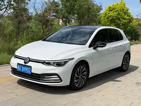 Volkswagen Golf 2022