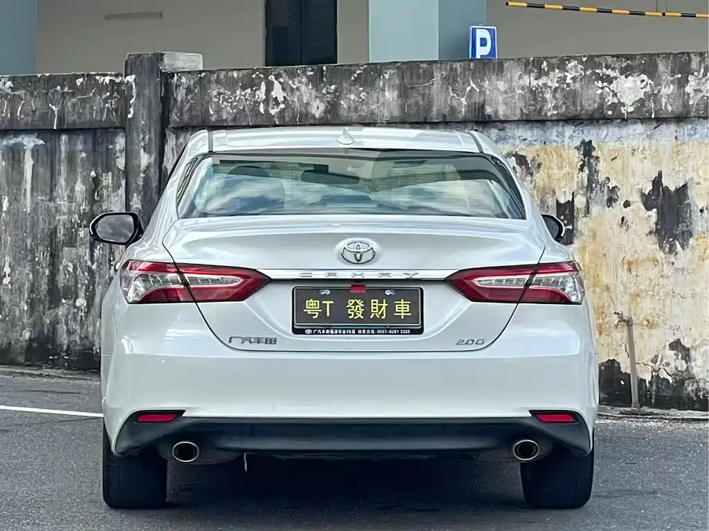 Toyota Camry 2021 — фото 9