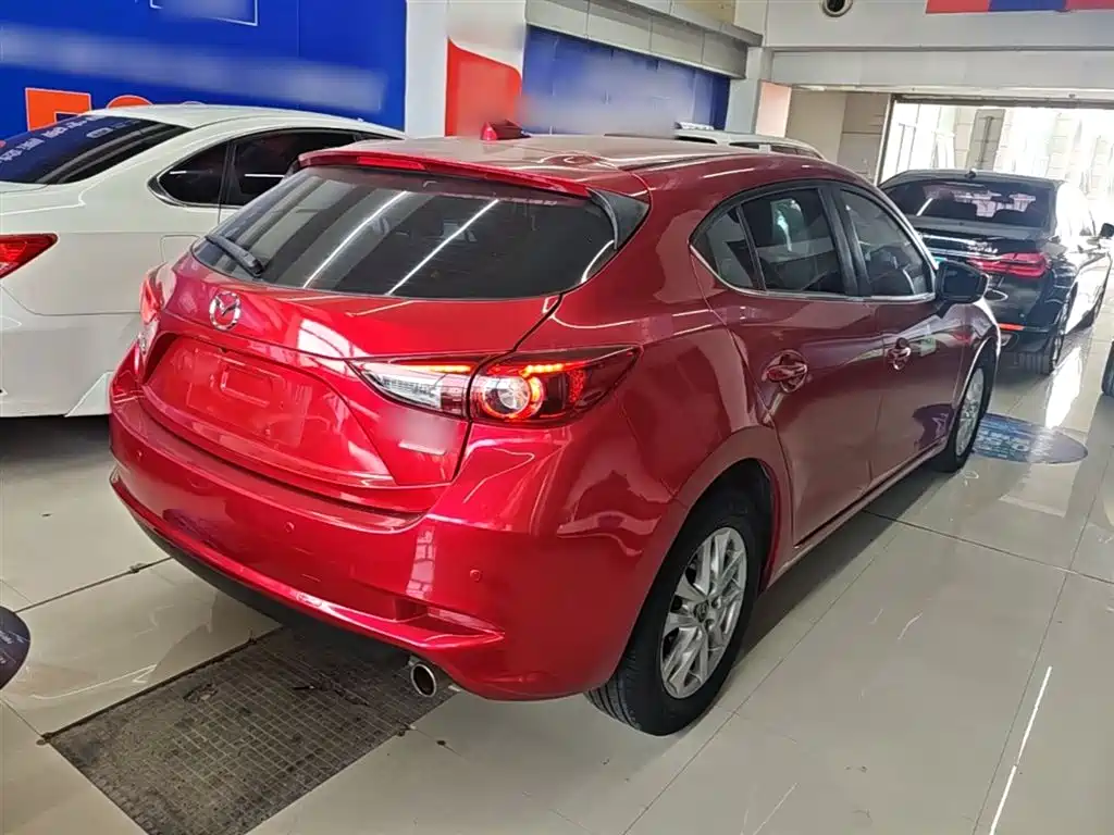 Mazda 3 Axela 2017 — фото 7