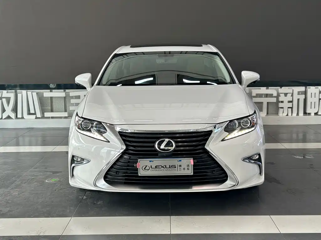 Lexus ES 2017 — фото 2