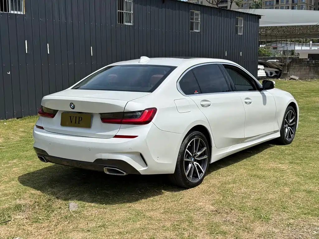 BMW 3 Series 2021
