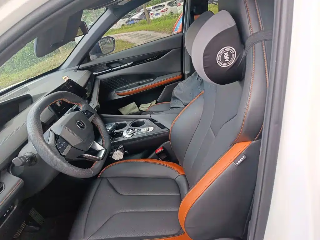 Changan UNI-V 2024 — фото 8
