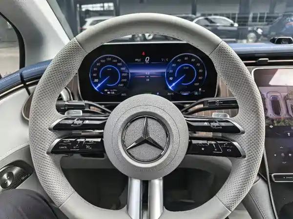 Mercedes-Benz EQE 2025
