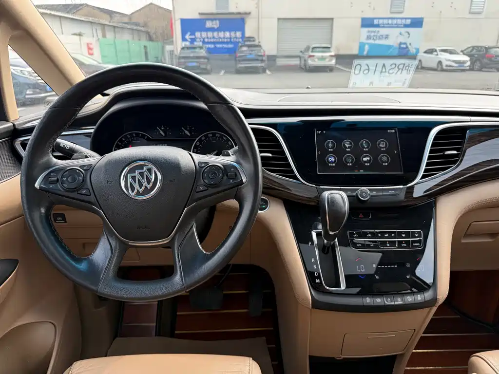 Buick GL8 2018 — фото 11