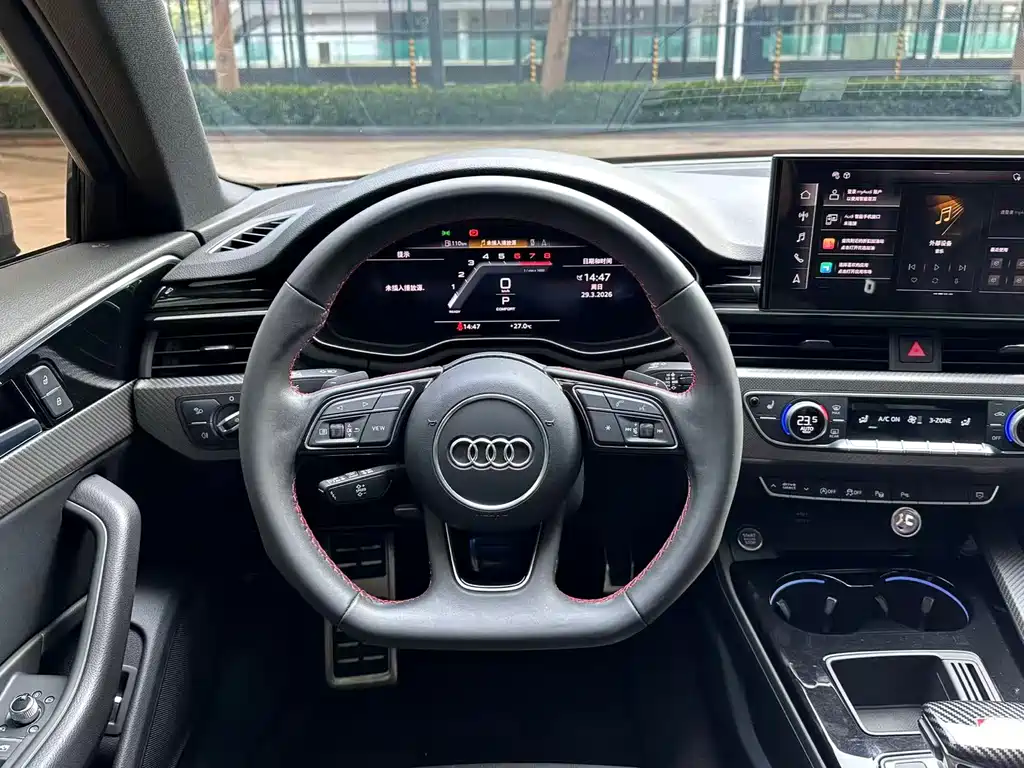 Audi A4L 2022 — фото 14