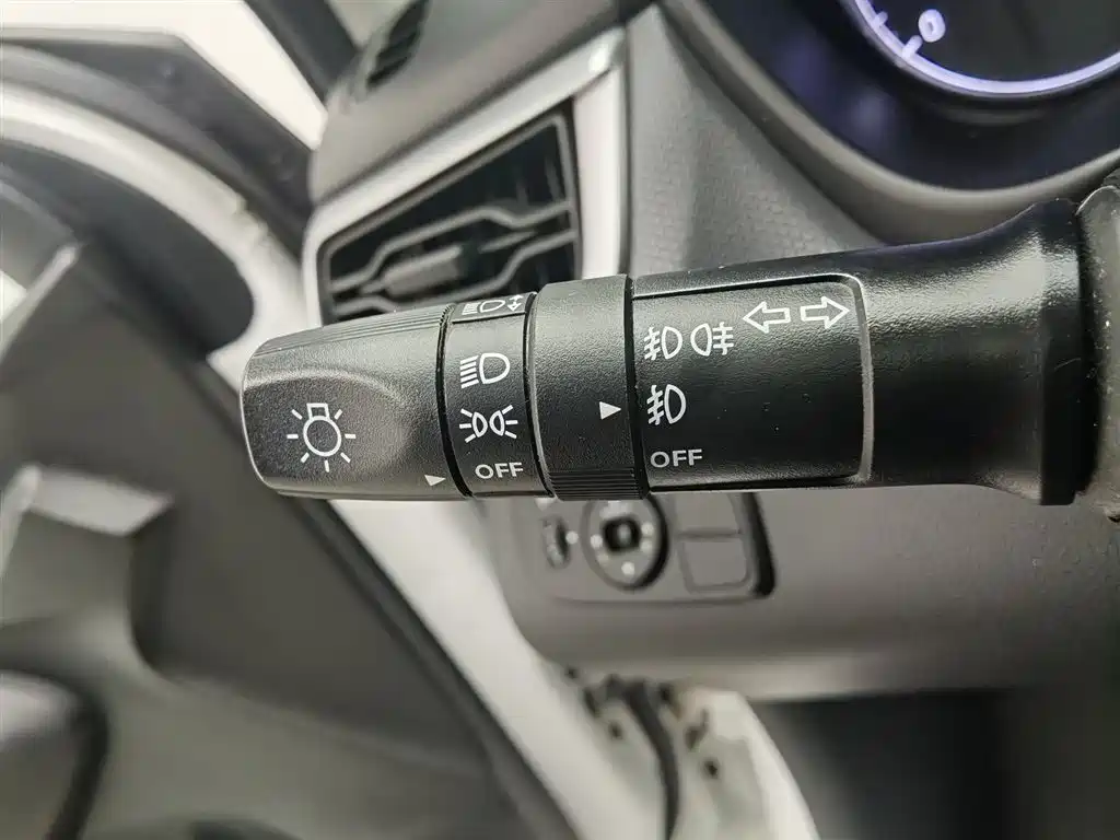 Hyundai Verna 2019 — фото 21