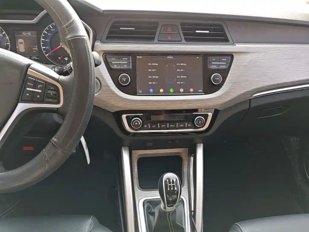 Geely Vision X3 2019 — фото 13