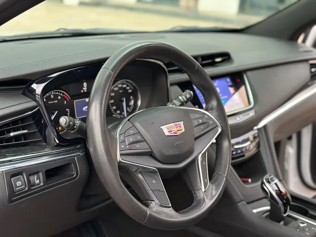 Cadillac XT5 2020 — фото 15