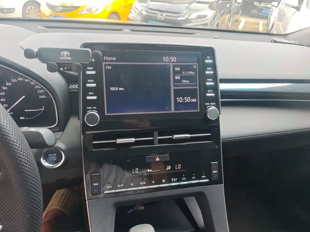Toyota Avalon 2020 — фото 13